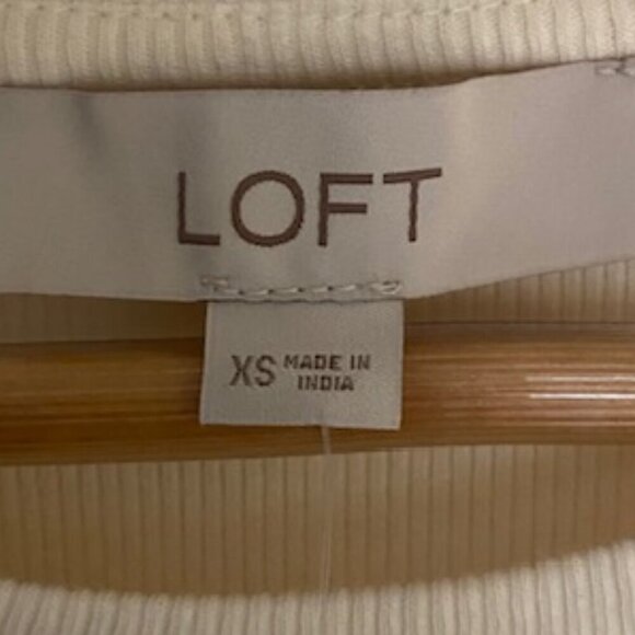 NWT Loft Ruffle Cuff Mixed Media Top XSmall - Picture 3 of 6